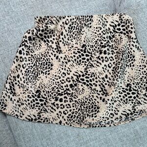Mini skirt satin animal print